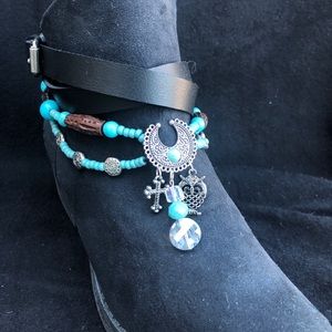 Boot bracelet